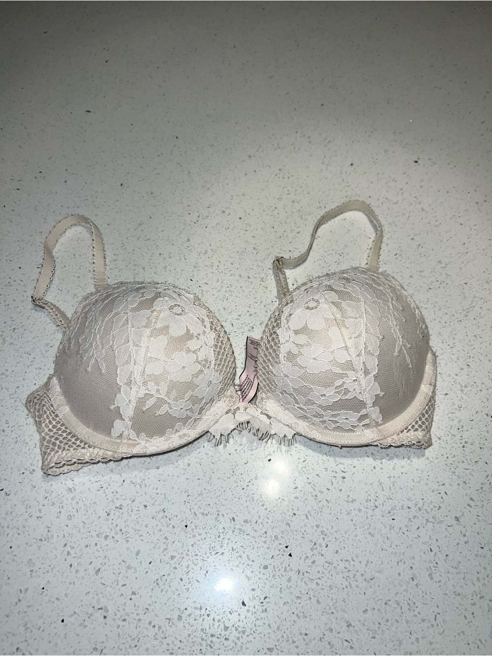 Victoria’s Secret Dream Angels Push-Up Lace Bra 32C